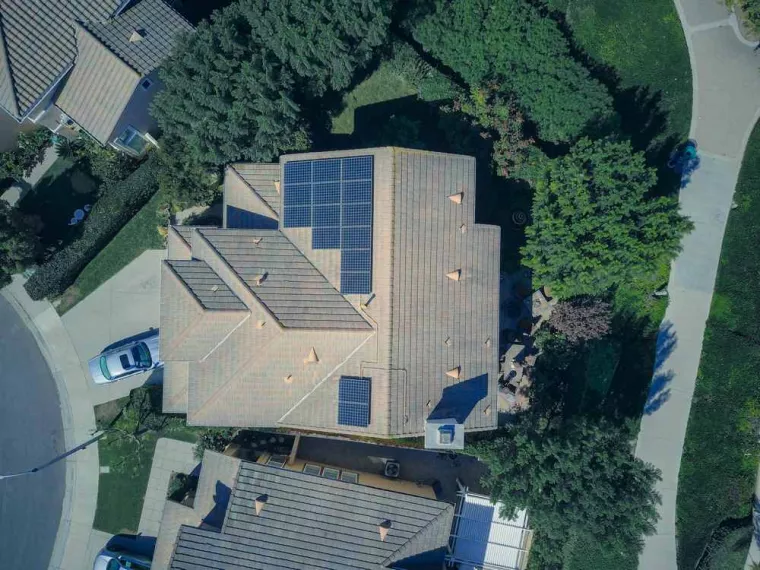 Les batteries à hydrogène solides : une innovation pour le photovoltaïque ?, Nice, Helios Energetica